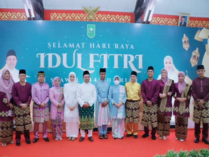 Bupati Kampar dan Rombongan Acara Open House di Rumah Gubernur dan Forkopimda Riau