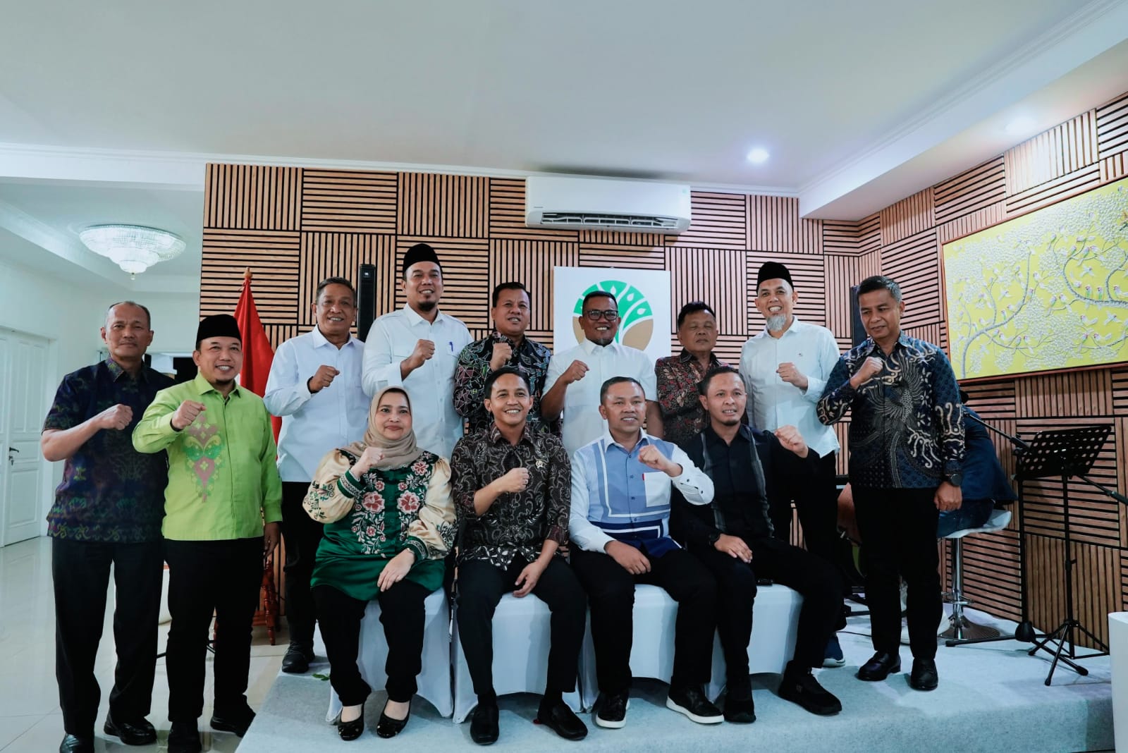 Perjuangkan Aspirasi Masyarakat, Bupati Kampar Bersama Gubri Temui Menhut RI di Jakarta