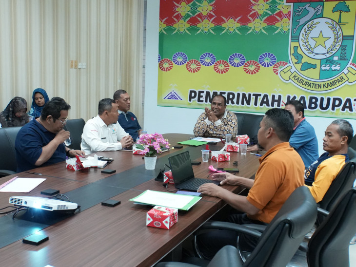 Asisten II Setda Kampar Ikuti Rakor Pengendalian Inflasi Secara Virtual Bersama Kemendagri