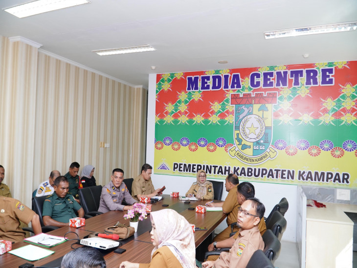 Melalui Zoomeeting, Wakil Bupati Kampar Pimpin Rakor Inflasi dan Program 3 Juta Rumah Bersama Kemendagri