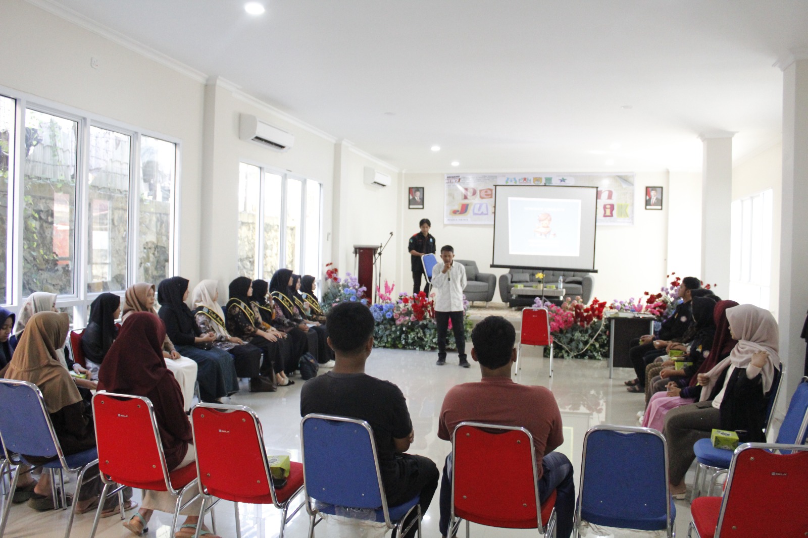 Tangkal Hoax, Dispersip dan Fakar Adakan Pelatihan Jurnalistik