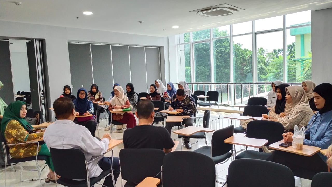 ILUNI UI WILAYAH RIAU ADAKAN SEMINAR DAN PELANTIKAN