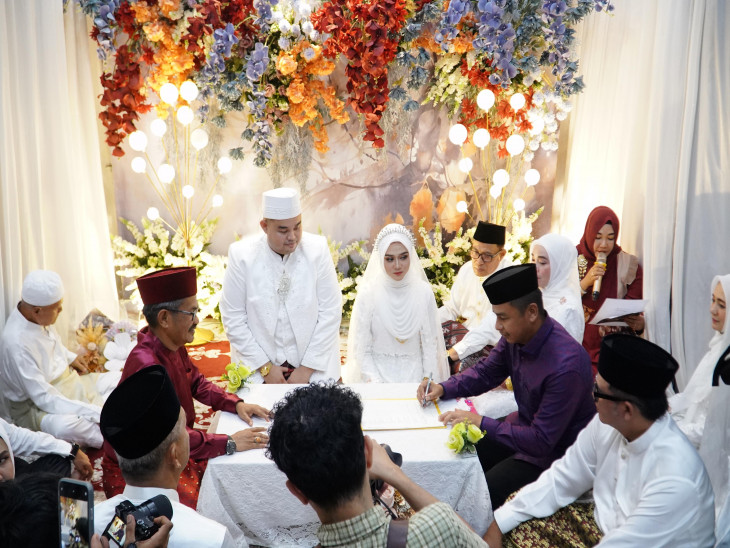 Bupati Kampar Ahmad Yuzar Hadiri Sekaligus Menjadi Saksi Pernikahan Reyhan Sabri Dan Marshanda Idriyanti