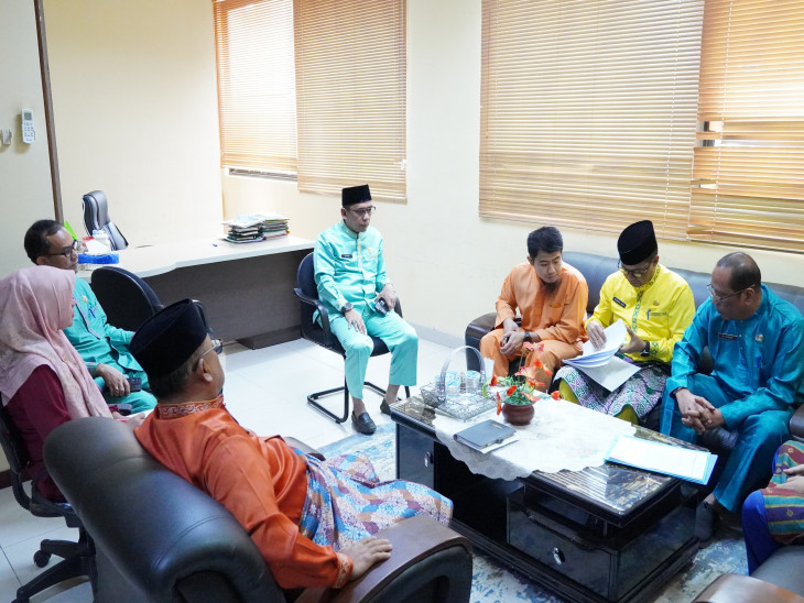 Asisten III Setda Kampar Ir.Azwan Pimpin Rapat Pembahasan Ranperbup UPT Dinas Kesehatan Asisten III Setda Kampar Ir.Azwan Pimpin Rapat Pembahasan Ranperbup UPT Dinas Kesehatan