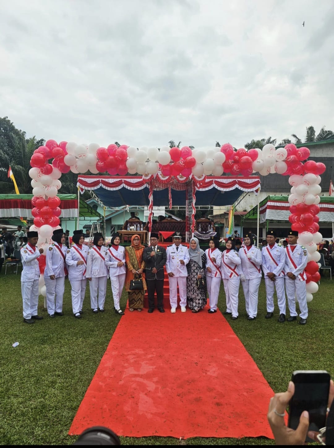 Desa Tanjung Belit Gelar Upacara HUT RI ke-80 dengan Khidmat, Ketua Bapemperda DPRD Kampar Bacakan Teks Proklamasi kemerdekaan RI Penuh Semangat   