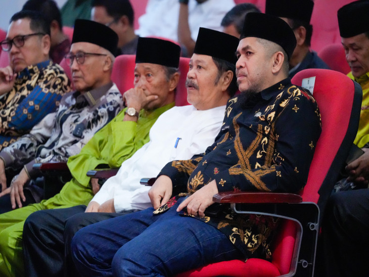 Staf Ahli Bupati Kampar Bidang Kemasyarakatan dan SDM, Hadiri Pelantikan dan Serah Terima Jabatan Wakil Rektor Universitas Islam Riau Periode 2025–2029