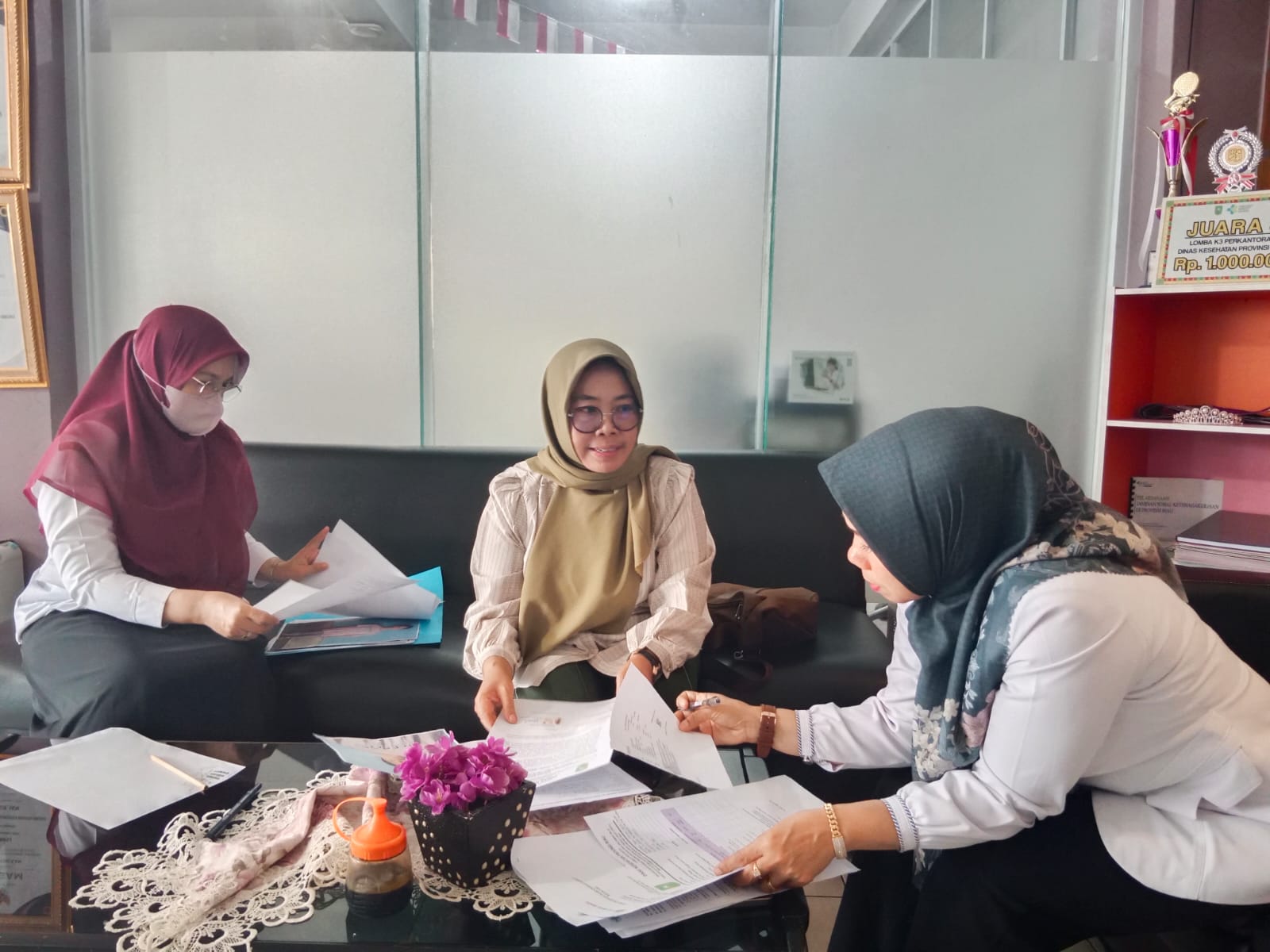 Pemprov Riau Berangkatkan 8 Pasien Jantung ke Jakarta, Termasuk Satu Pasien Asal Kampar