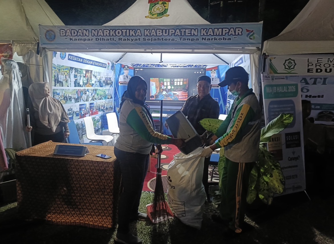 Stand BNK Kampar Tuai Apresiasi di Pesta Rakyat Kampar Dihati, Jadi Pelopor Kepedulian Lingkungan Stand BNK Kampar Tuai Apresiasi di Pesta Rakyat Kampar Dihati, Jadi Pelopor Kepedulian Lingkungan