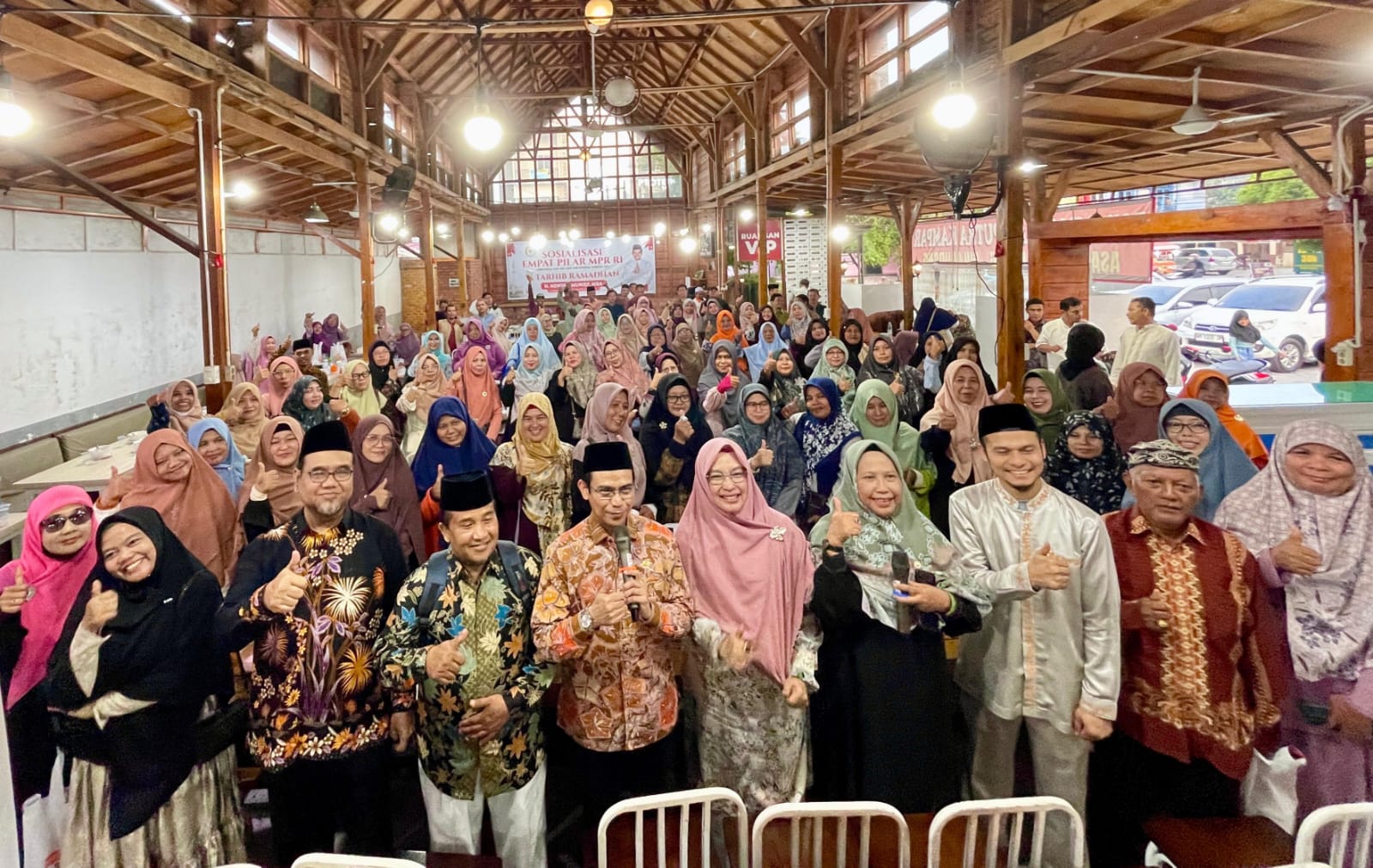 Jelang Ramadhan, Anggota DPR Hendry Munief Silaturahmi dengan Ratusan UMKM Kota Pekanbaru