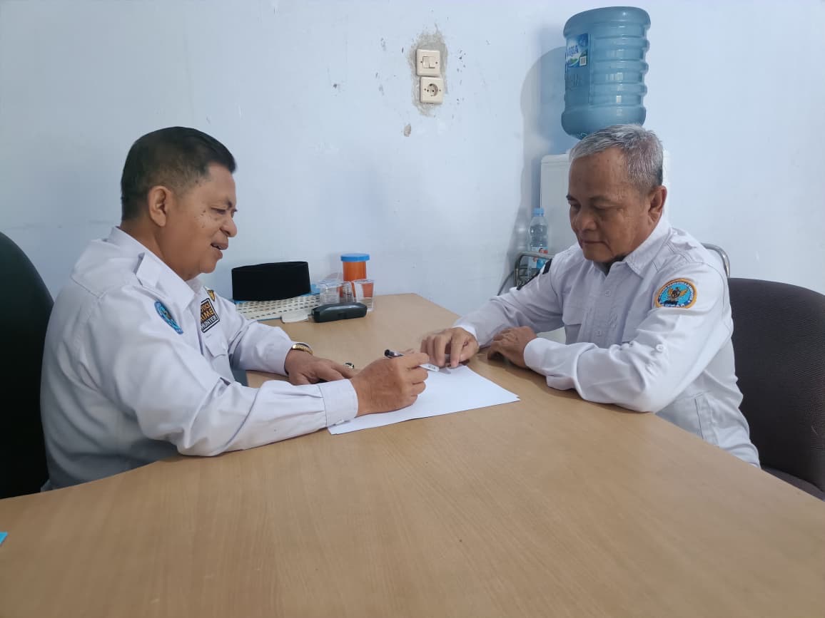 Diskusi Ringan Sarat Makna, Sekretaris BNK Bahas Strategi P4GN Bersama Staf Senior