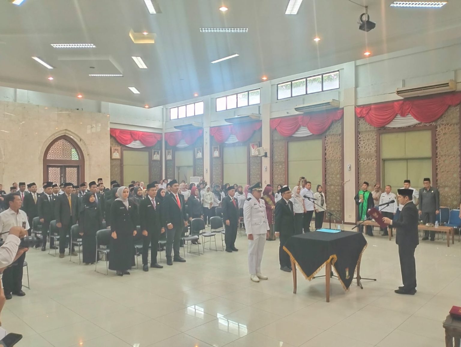 Bupati Kampar Diwakili Pj Setda Kampar Lantik dan Kukuhkan 43 Pejabat, Tekankan Integritas dan Profesionalisme