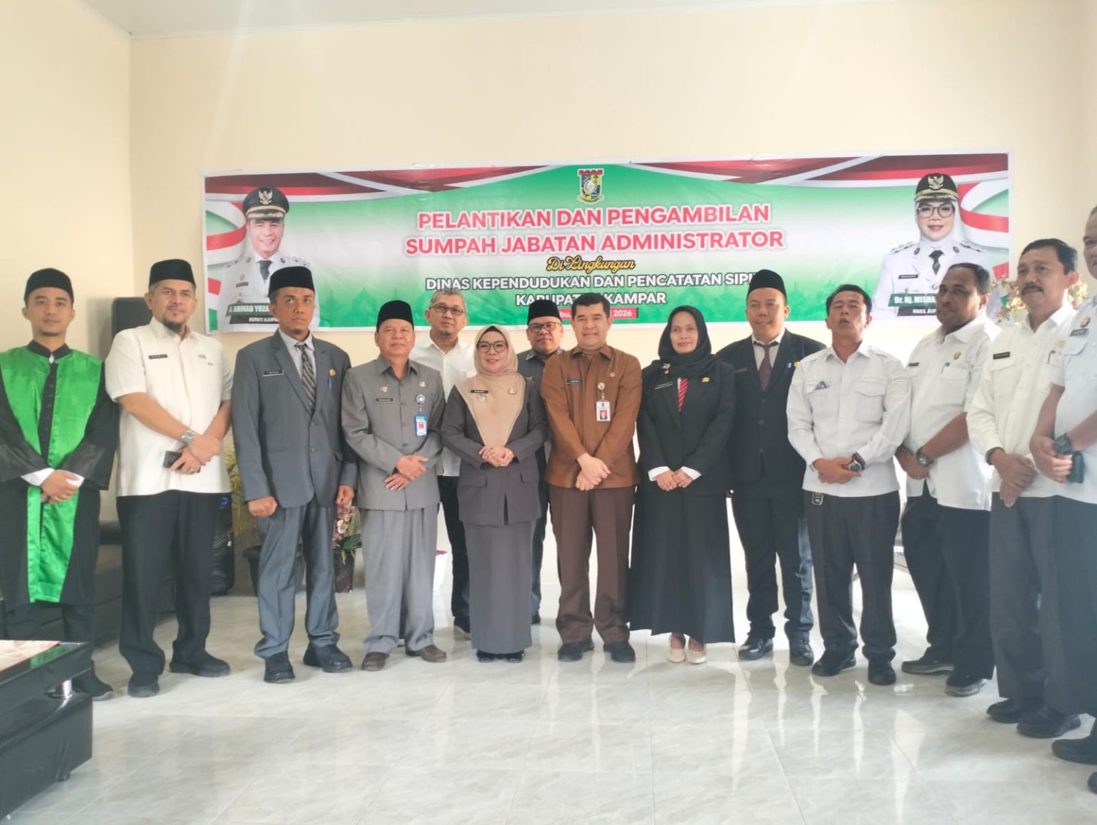 Wabup Kampar Resmi Lantik Pejabat Disdukcapil