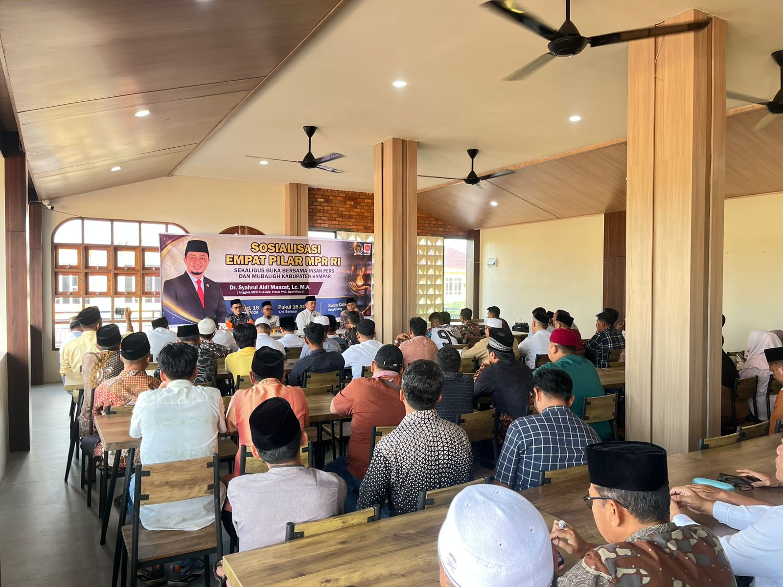 Sosialisasi Empat Pilar MPR RI, Syahrul Aidi Gandeng Insan Pers dan Mubaligh Kampar Sosialisasi Empat Pilar MPR RI, Syahrul Aidi Gandeng Insan Pers dan Mubaligh Kampar