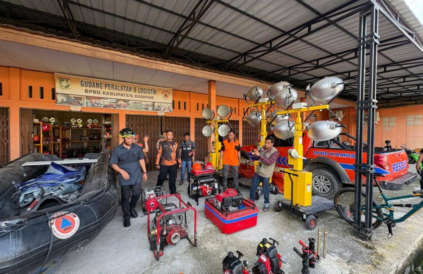 Bupati Kampar Tinjau Penggunaan Listrik Saat Gowes Bersama OPD