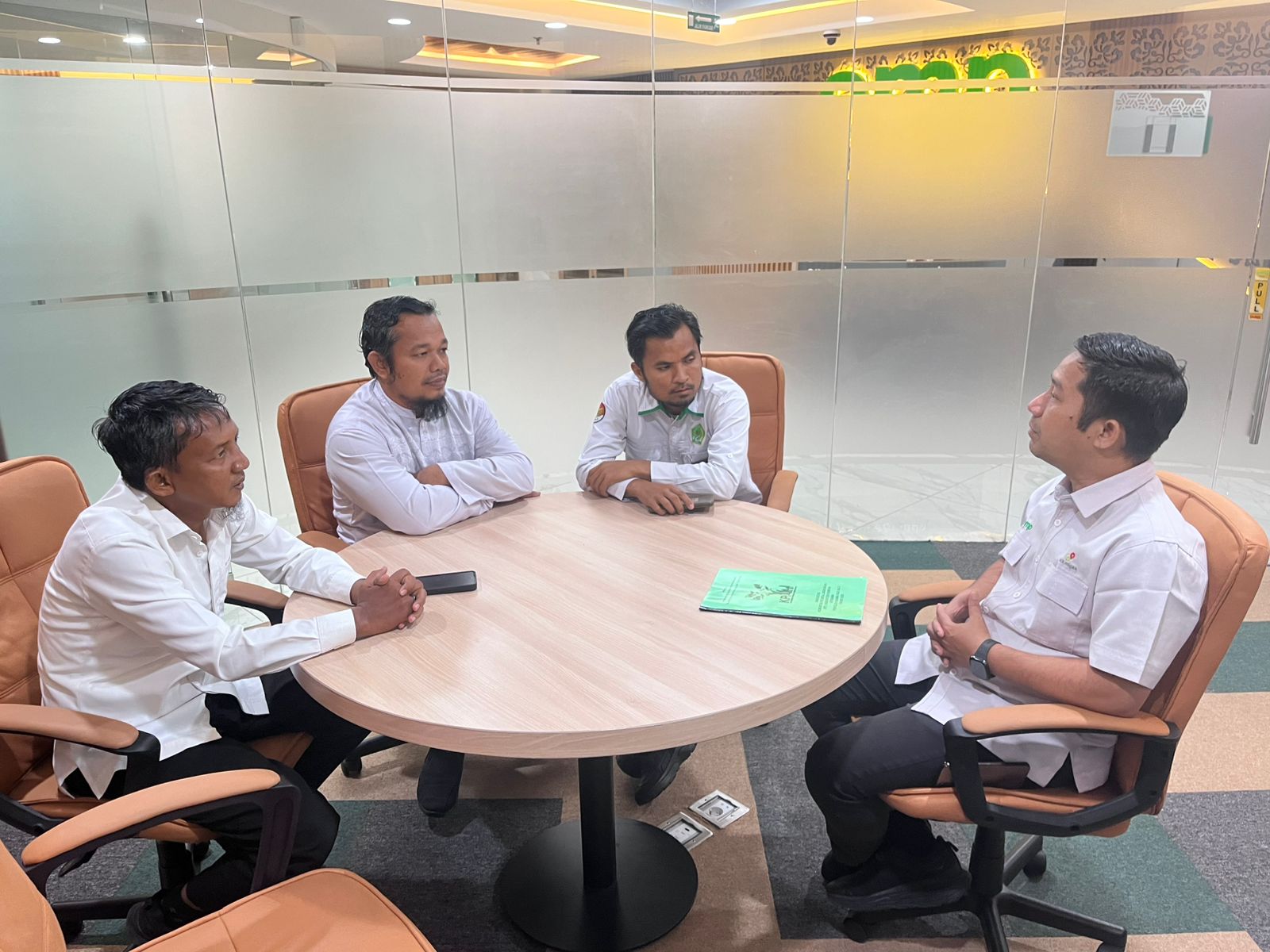 Program Ekoteologi Penghijauan KPL Kampar dan Penyuluh Agama KUA Salo Mendapatkan Dukungan PT. EMP