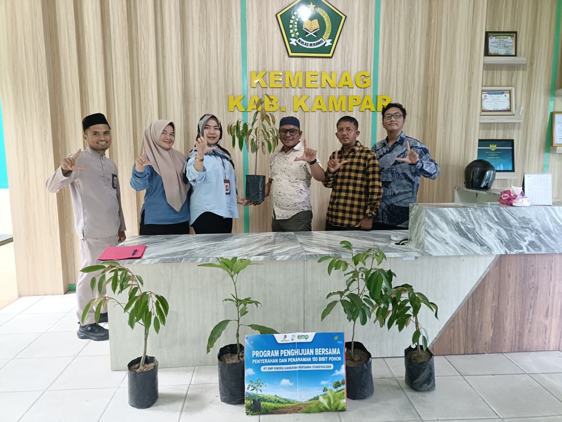 Dari Bibit Menjadi Harapan: Dukungan PT EMP Energi Gandewa untuk Penghijauan Ekoteologi di Kampar