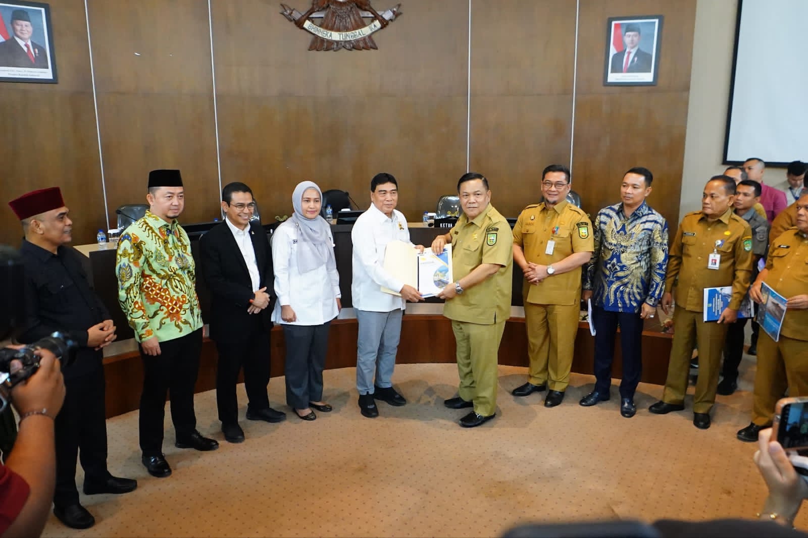Hendry Munief Dorong Kepala Daerah Maksimalkan Forum DPR RI Dapil Riau untuk Akses APBN Hendry Munief Dorong Kepala Daerah Maksimalkan Forum DPR RI Dapil Riau untuk Akses APBN
