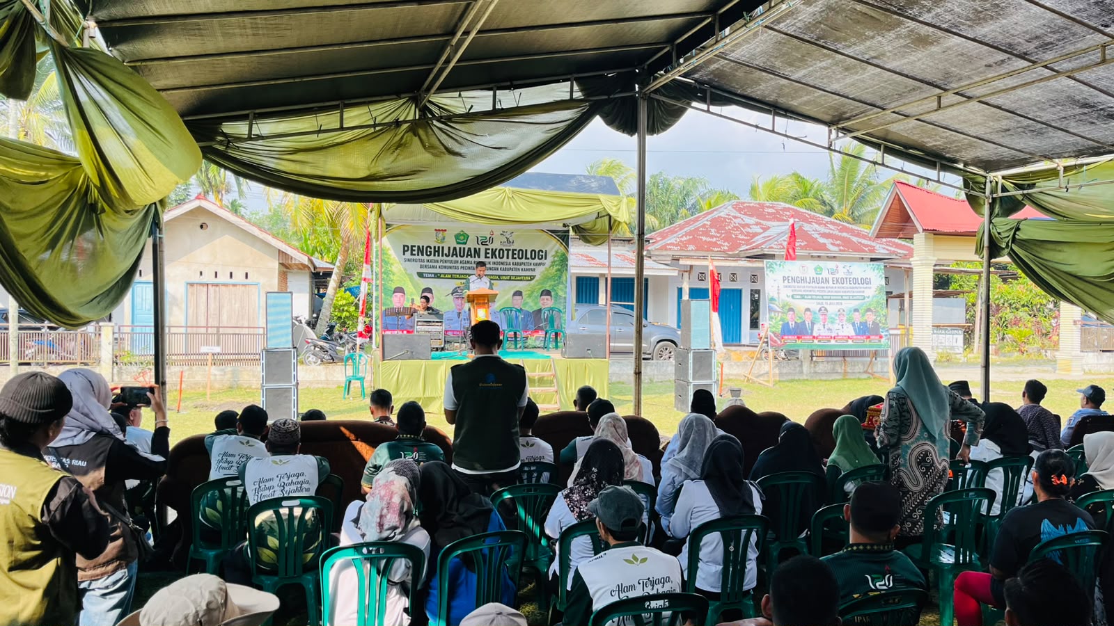 IPARI dan Komunitas Pecinta Lingkungan Gelar Penghijauan Ekoteologi di Salo, Bupati Kampar Ajak Wariskan Alam yang Lestari IPARI dan Komunitas Pecinta Lingkungan Gelar Penghijauan Ekoteologi di Salo, Bupati Kampar Ajak Wariskan Alam yang Lestari