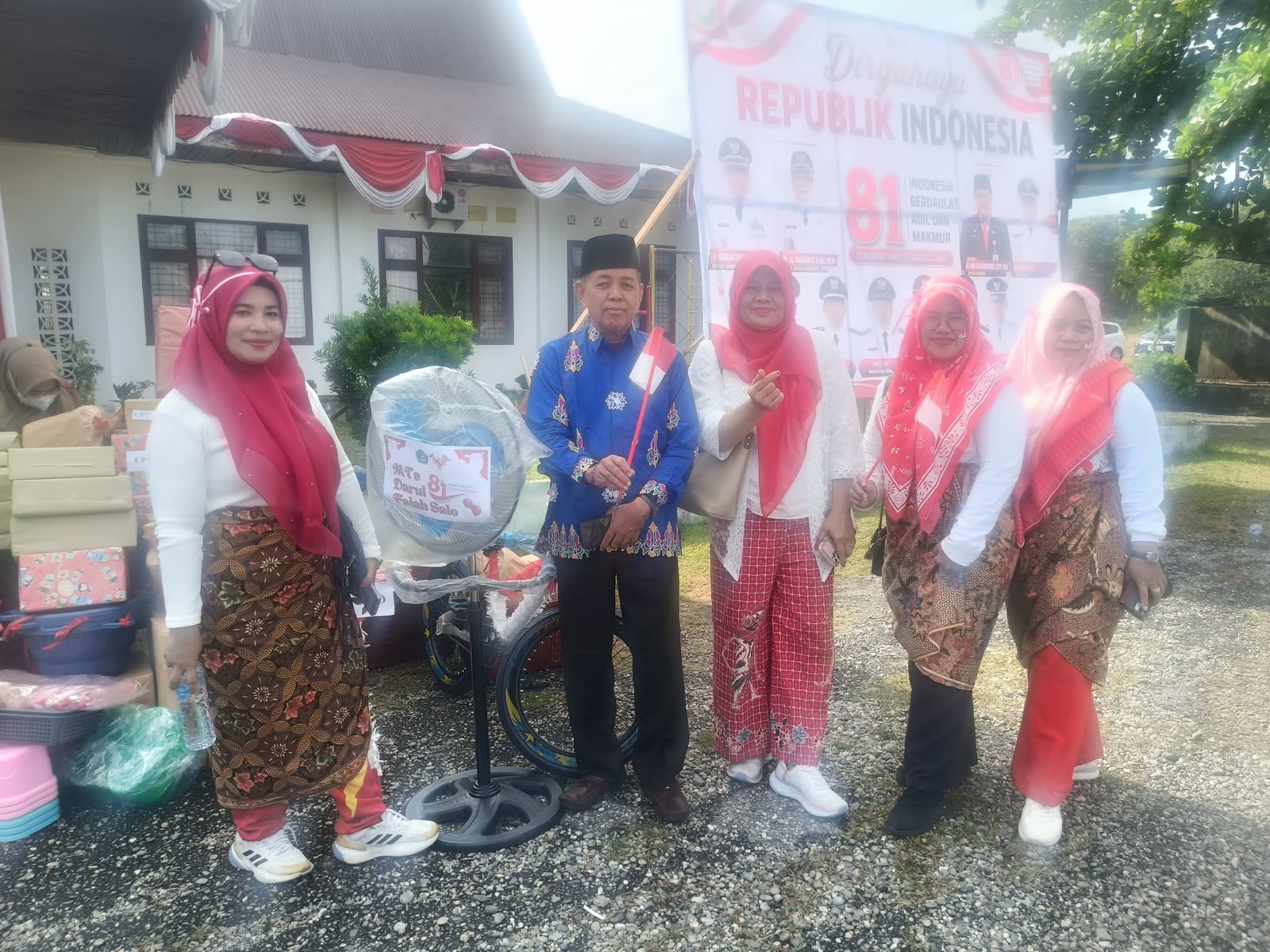 KUA Salo Membaur dalam Semarak HUT RI ke-81: Mengabdi, Menyatu, dan Menjaga Harmoni Umat