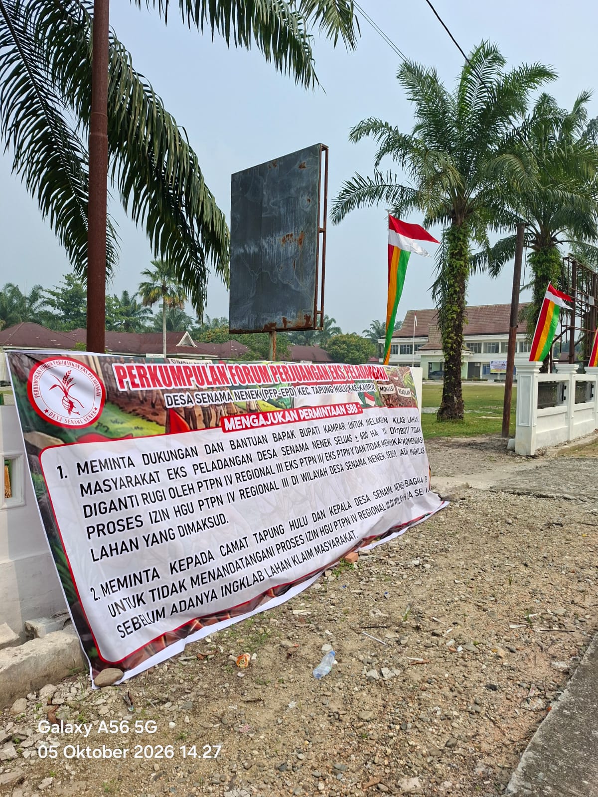 Tiga Forum Desa Senama Nenek Titipkan Harapan kepada Bupati Kampar Tiga Forum Desa Senama Nenek Titipkan Harapan kepada Bupati Kampar